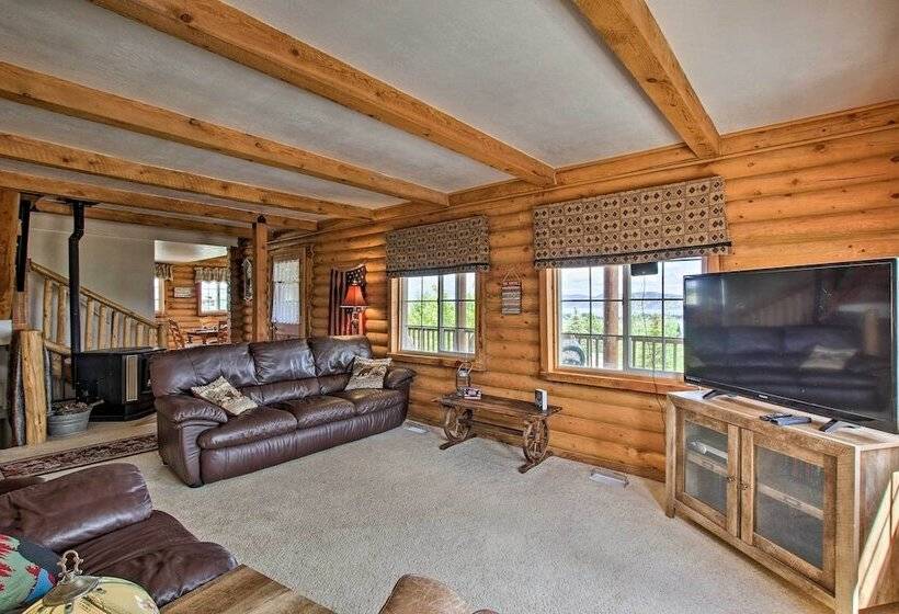 Scenic Views & Game Room: Garden City Retreat!