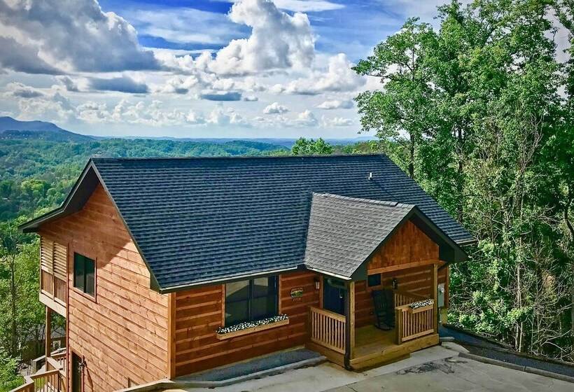 Private Hot Tub: Gatlinburg Cabin In The Clouds