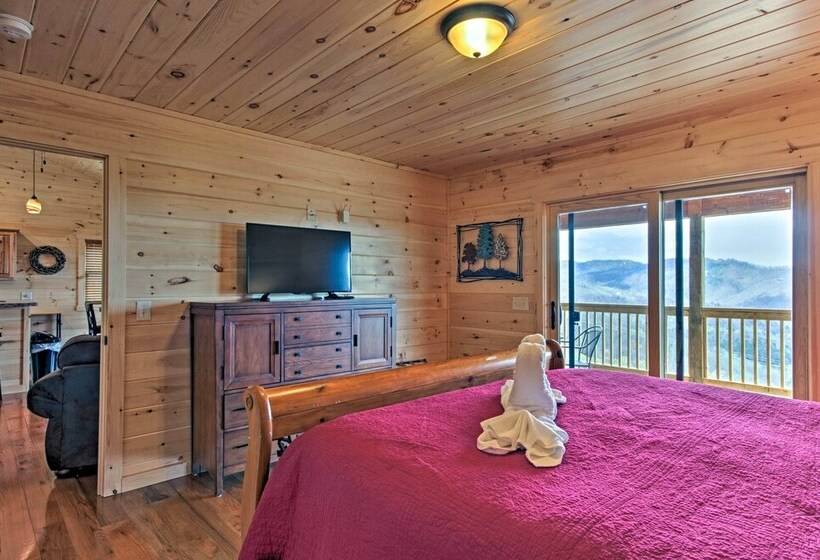 Private Hot Tub: Gatlinburg Cabin In The Clouds