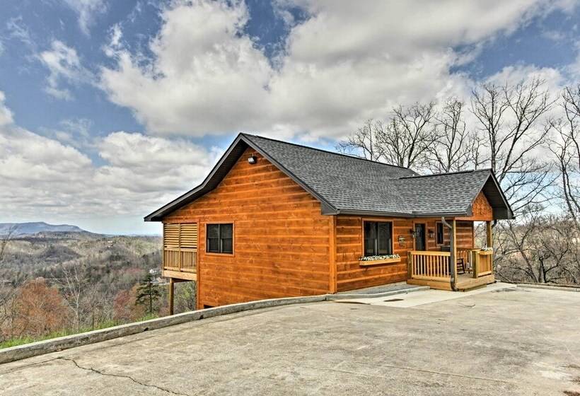 Private Hot Tub: Gatlinburg Cabin In The Clouds