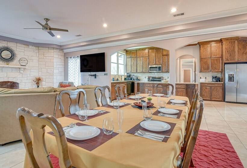 Grand Rosharon Estate On 10 Acres Of Farmland