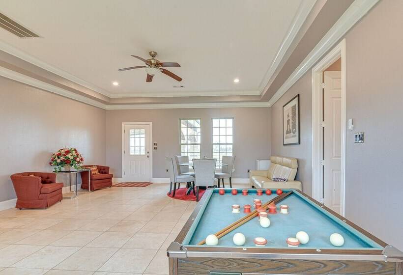 Grand Rosharon Estate On 10 Acres Of Farmland