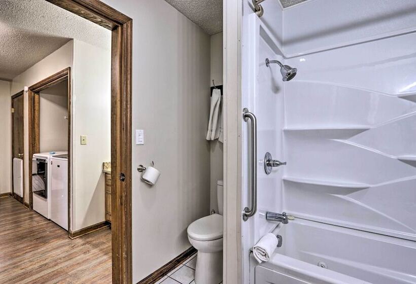 Smoky Mountain Cabin: 4 Acres, 3 Mi To Gatlinburg