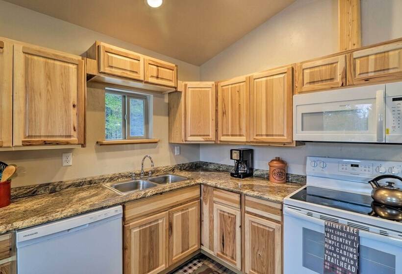 Grinnell Cabin : Bbq, Kitchen, 7 Mi To Glacier Np