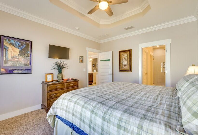 Pcb Home W/ Private Yard < 1/2 Mi To Beach Access!