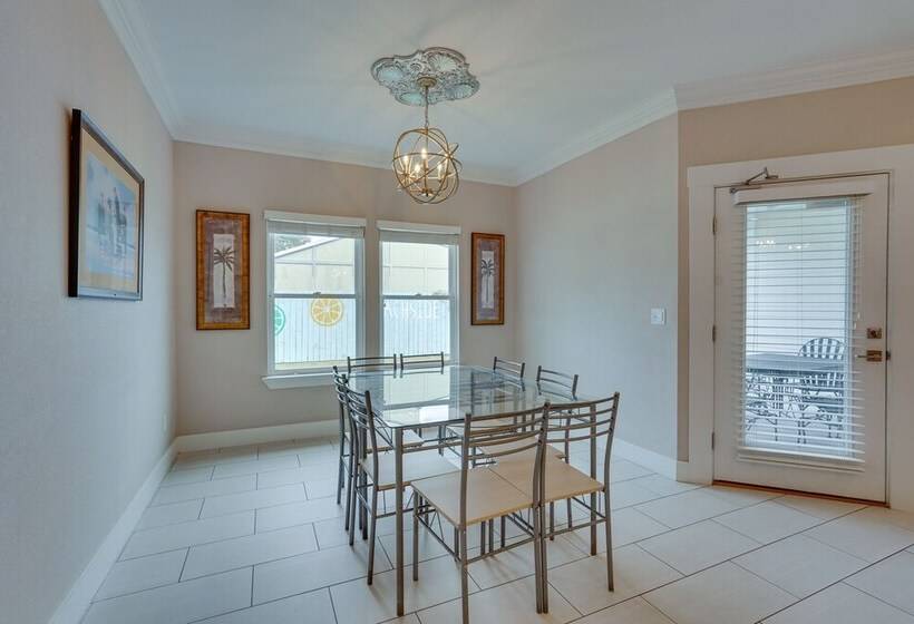 Pcb Home W/ Private Yard < 1/2 Mi To Beach Access!