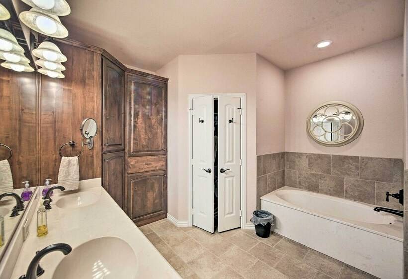 Private Dock & Sunset Views: Gun Barrel City Home