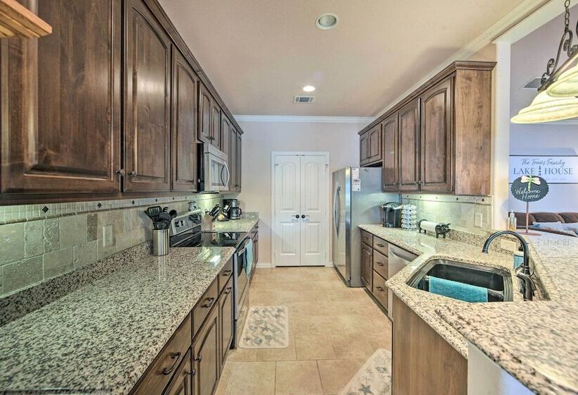 Private Dock & Sunset Views: Gun Barrel City Home