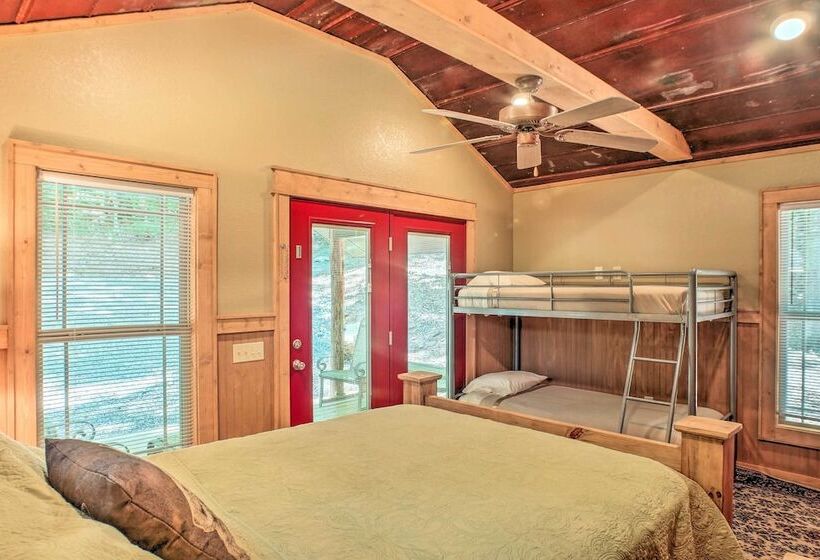 Guntersville Lake Cabin W/ 3 Fishing Ponds!