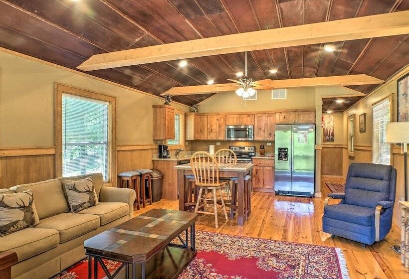 Guntersville Lake Cabin W/ 3 Fishing Ponds!