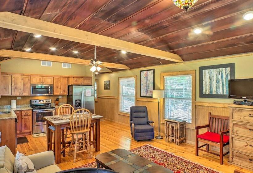 Guntersville Lake Cabin W/ 3 Fishing Ponds!