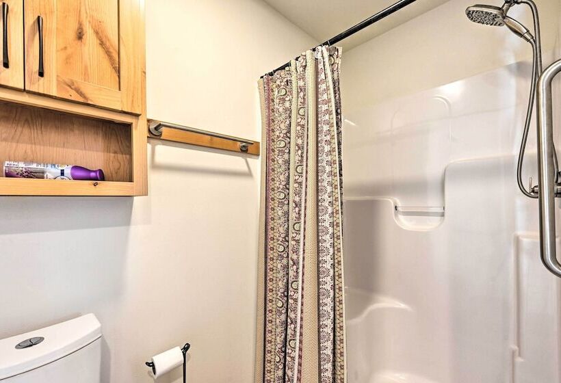 Happys Haven Cabin W/ Gas Grill & Fire Pit!