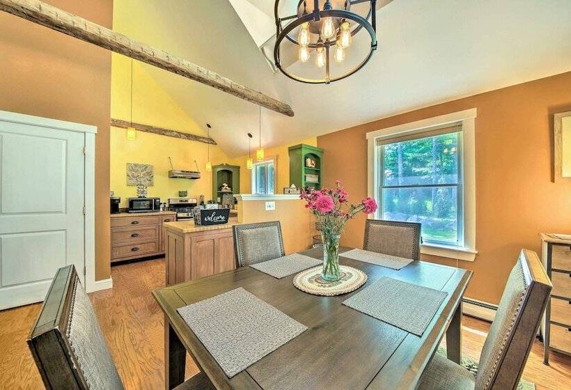 Hidden Gem Cottage  Near Blue Hill Peninsula