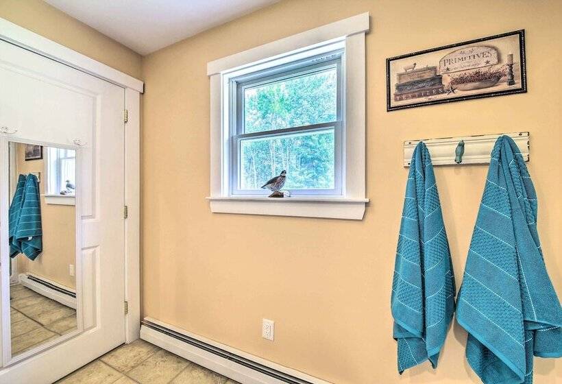 Hidden Gem Cottage  Near Blue Hill Peninsula