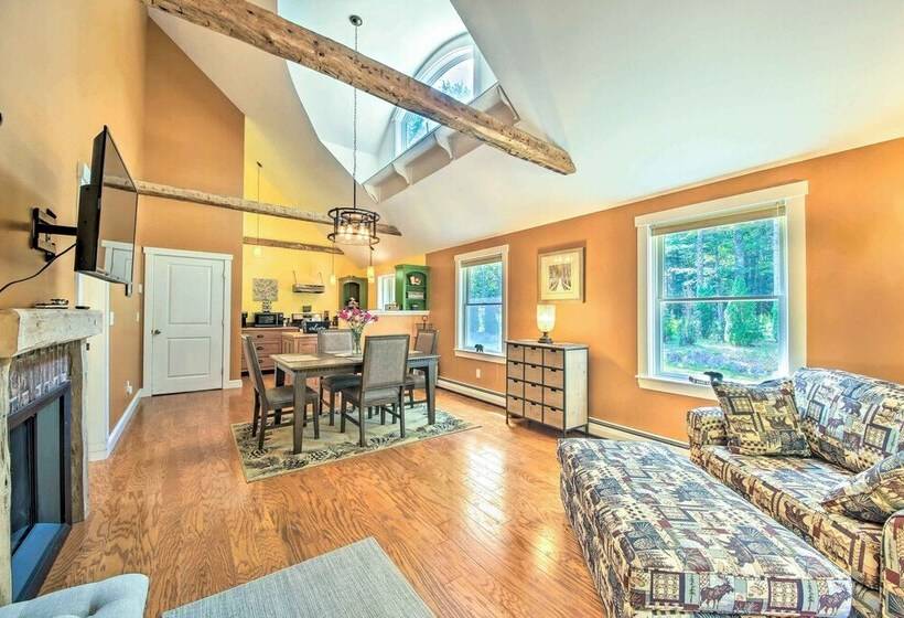 Hidden Gem Cottage  Near Blue Hill Peninsula