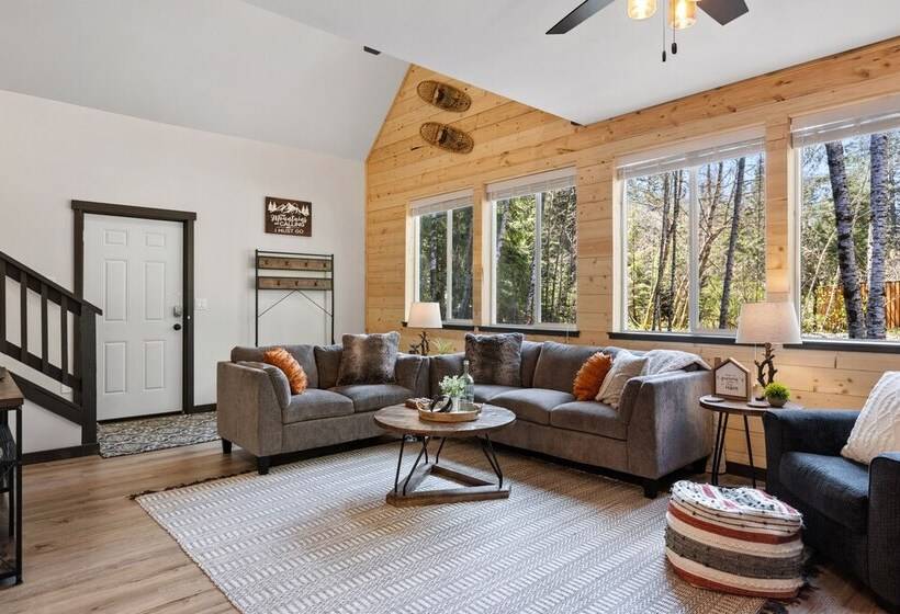 Hikers Haven W/ Hot Tub   Near Mt Rainier!