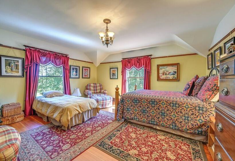 Historic Auburn House On 37 Acres W/private Lake!