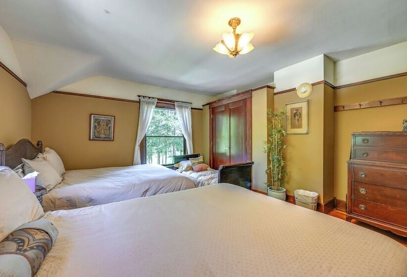 Historic Auburn House On 37 Acres W/private Lake!