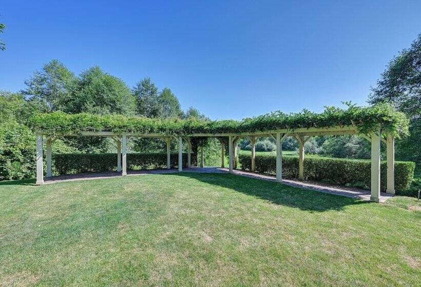 Historic Auburn House On 37 Acres W/private Lake!