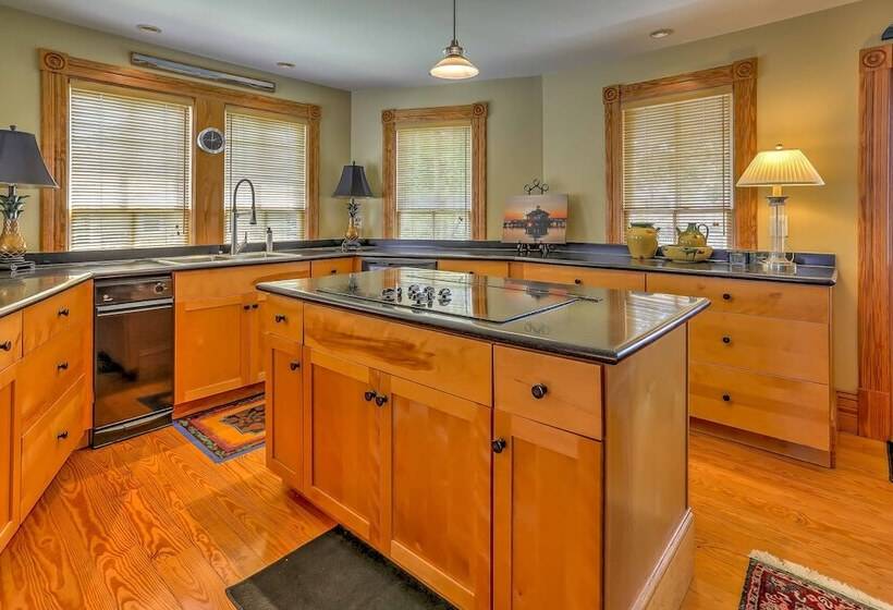 Historic Manteo House On Roanoke Sound W/ Dock!