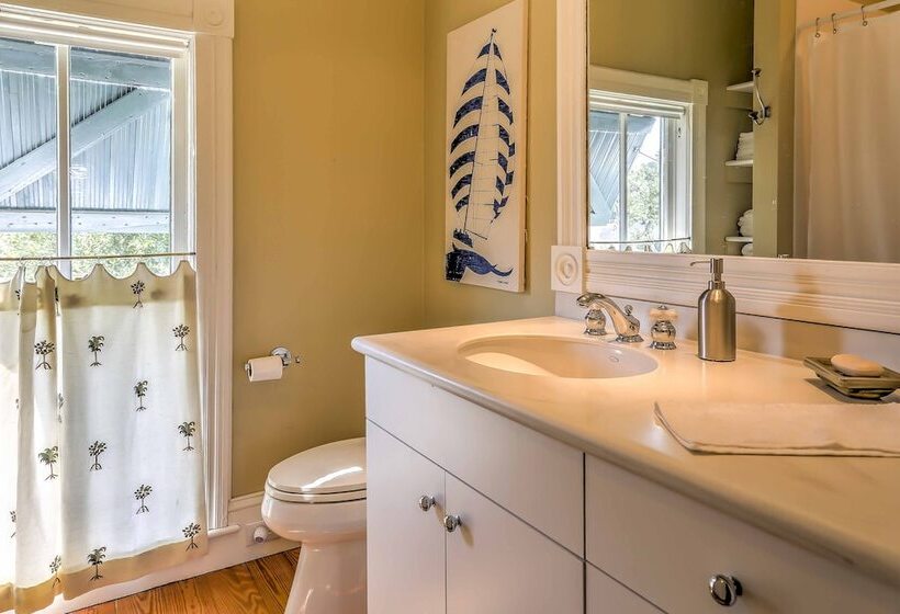 Historic Manteo House On Roanoke Sound W/ Dock!