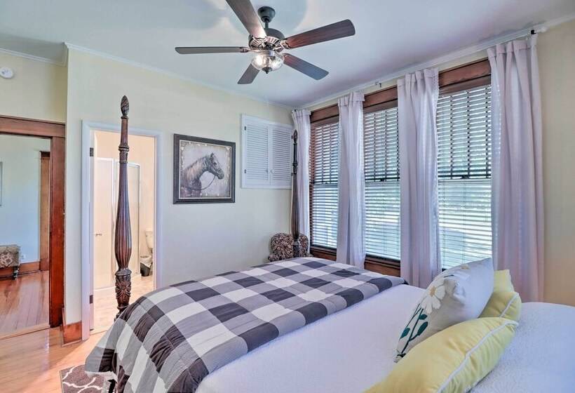 Historic Mountain Home Haven W/ Large Yard!