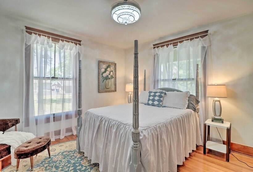 Historic Mountain Home Haven W/ Large Yard!