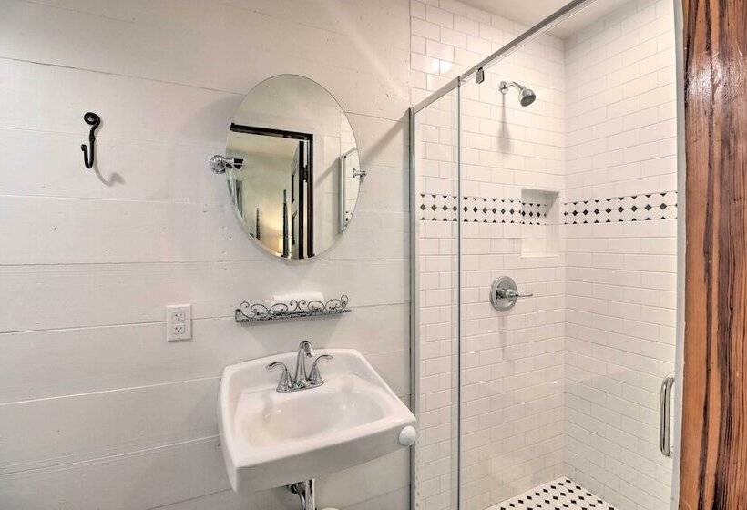 Historic Mountain Home Haven W/ Large Yard!