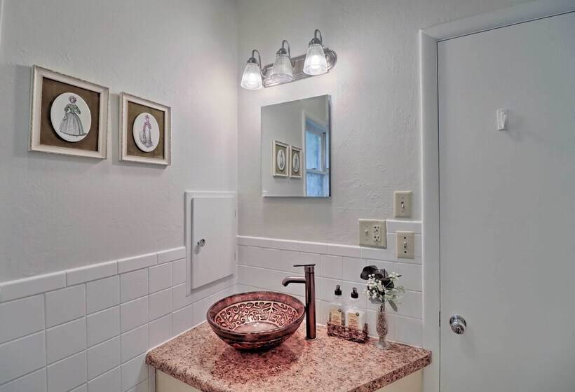 Historic Mountain Home Haven W/ Large Yard!