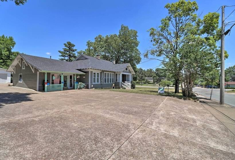 Historic Mountain Home Haven W/ Large Yard!