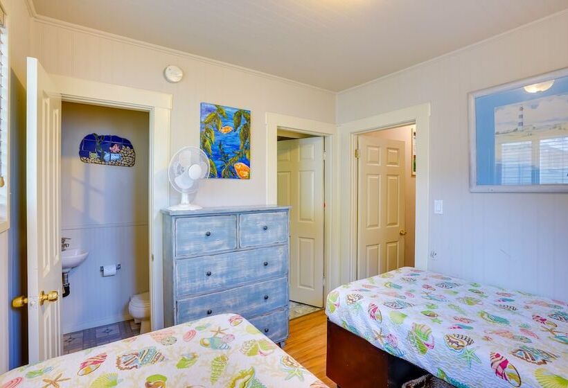 Historic Nautical Retreat Steps From Beach & Bites