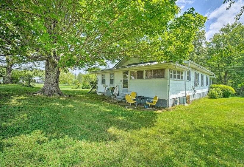 Historic Sparta Home Near Waterfalls & Hikes!