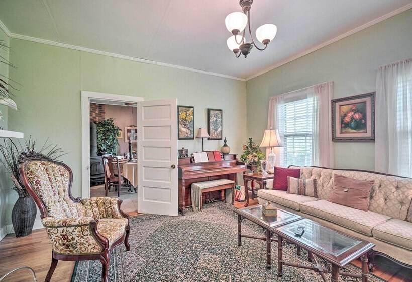 Historic Sparta Home Near Waterfalls & Hikes!