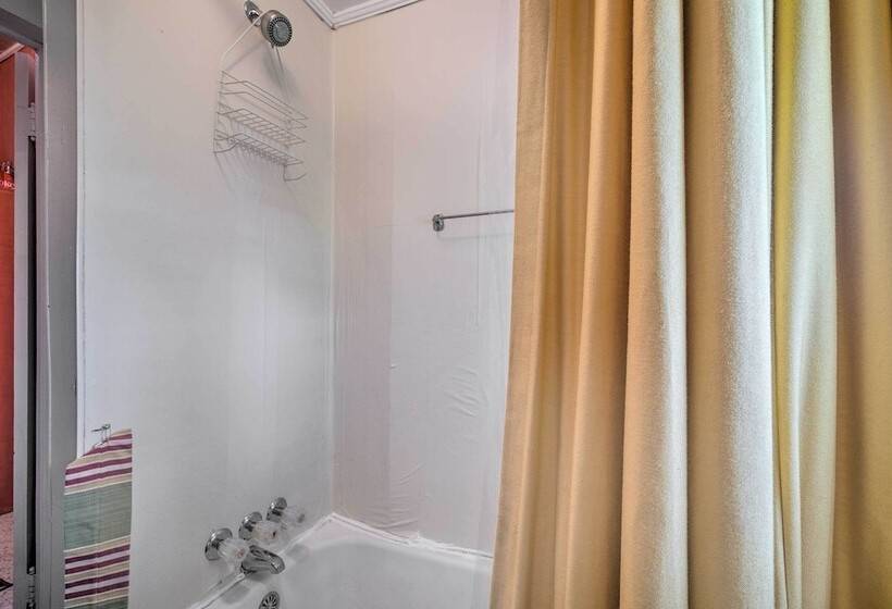 Historic Sparta Home Near Waterfalls & Hikes!