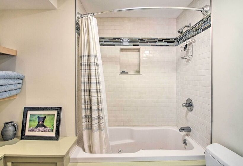 Home W/ Fire Pit, 7 Mi To Attitash Mtn Resort