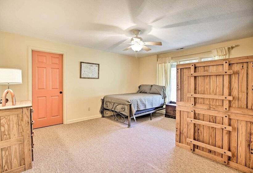 House W/deck, Fire Pit   15 Mins To Snowshoe!