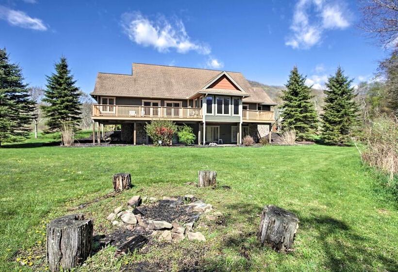 House W/deck, Fire Pit   15 Mins To Snowshoe!