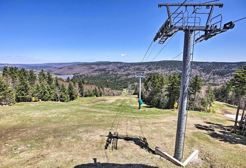 House W/deck, Fire Pit   15 Mins To Snowshoe!