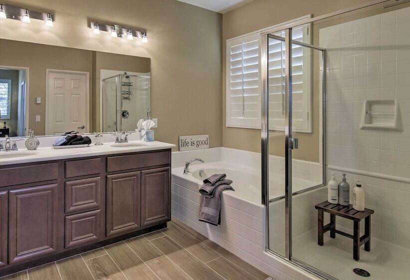 Pool & On Site Golf Course: Modern Indio Retreat