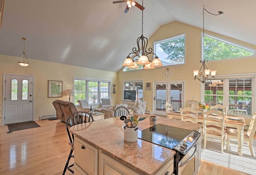 Inviting Lakefront Home: Seasonal Boat Dock!