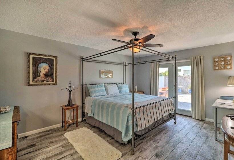 Jacksonville Home, Near Beach & Mayo Clinic!