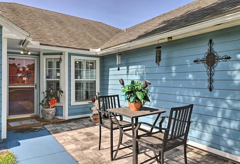 Jacksonville Home, Near Beach & Mayo Clinic!