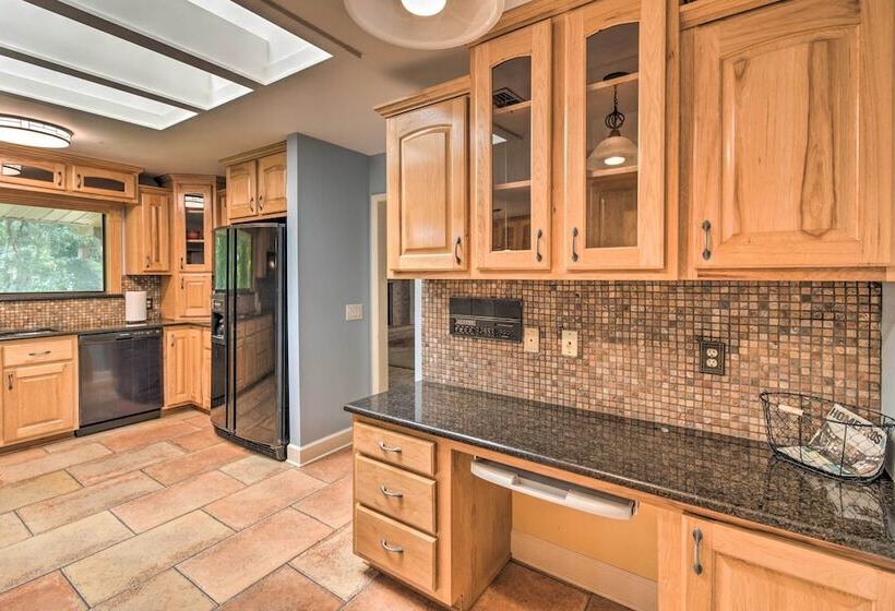 Jacksonville Home On 1 Acre ~ 6 Mi To Beach!