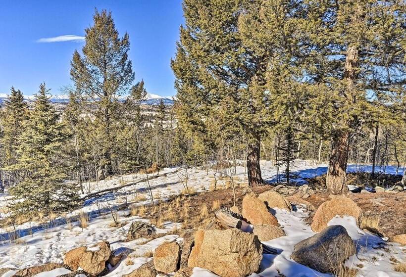 Jefferson Cabin W/ Hot Tub: Ski, Hike, Bike!