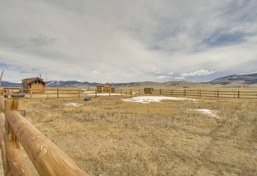 Jefferson Home W/ Mountain Views & Horse Pastures
