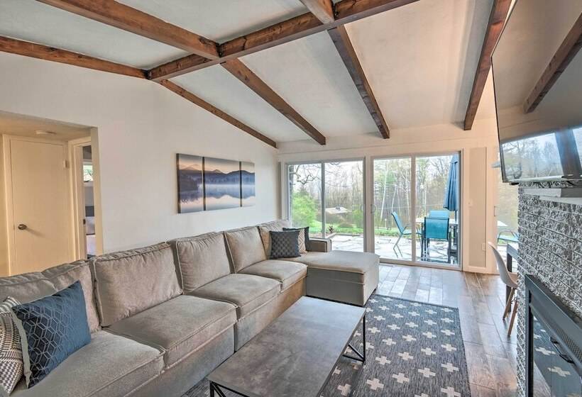 Laconia Hideaway < 2 Miles To Lake Winnipesaukee!