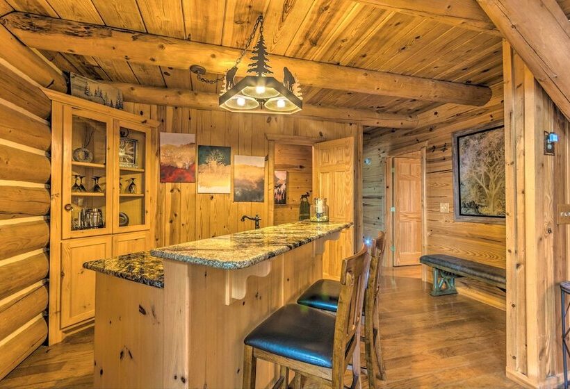 Private Dock & Slip: Lake Hamilton Hideaway!