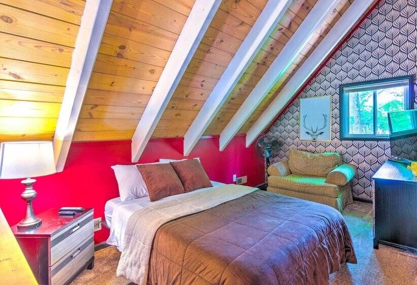 Game Room & Mountain Views: Lake Lure Retreat!