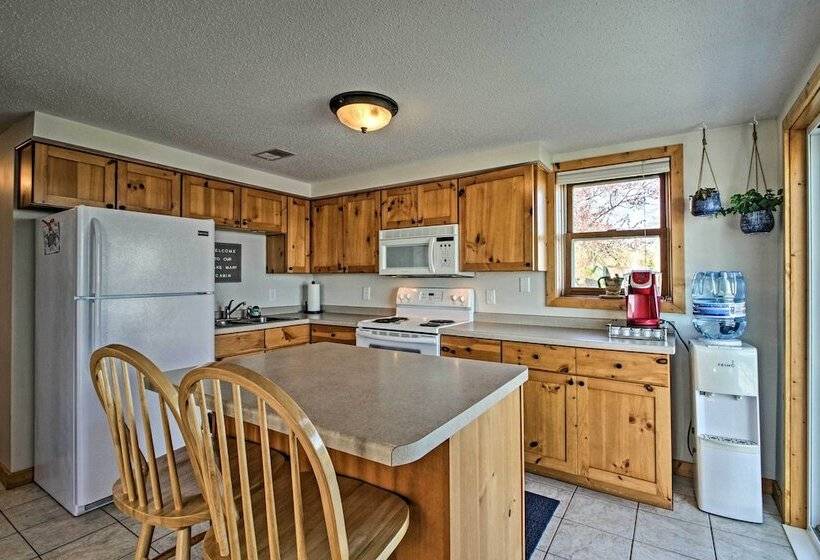 Lake Mary Cottage W/private Beach & Boat Dock