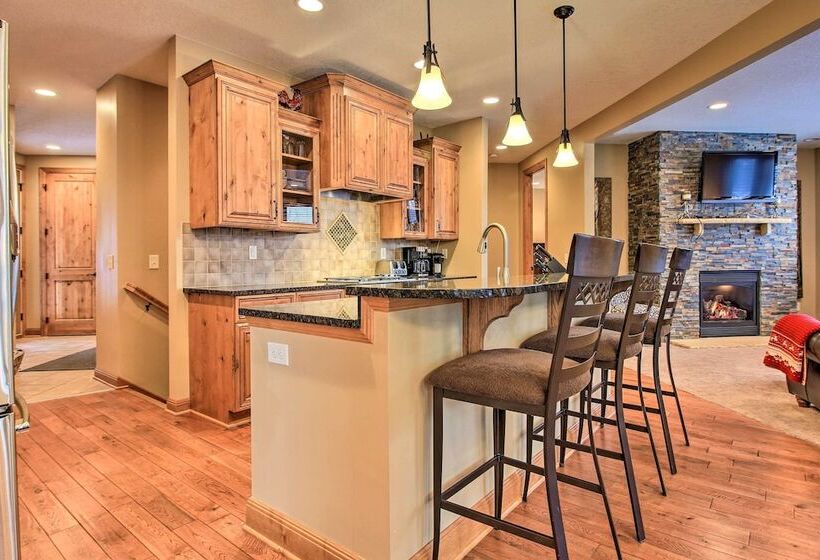 Lakefront Giants Ridge Retreat Near Ski & Golf!